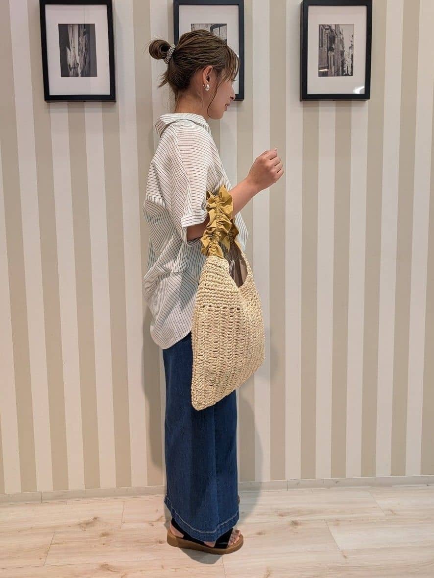 otaさんの「SHOO･LA･RUE｜【S-LL/UV/接触冷感/抗菌防臭】体型を自然にカバー フレンチリネンブレンド襟付ドルマンシャツ」を使ったコーディネート