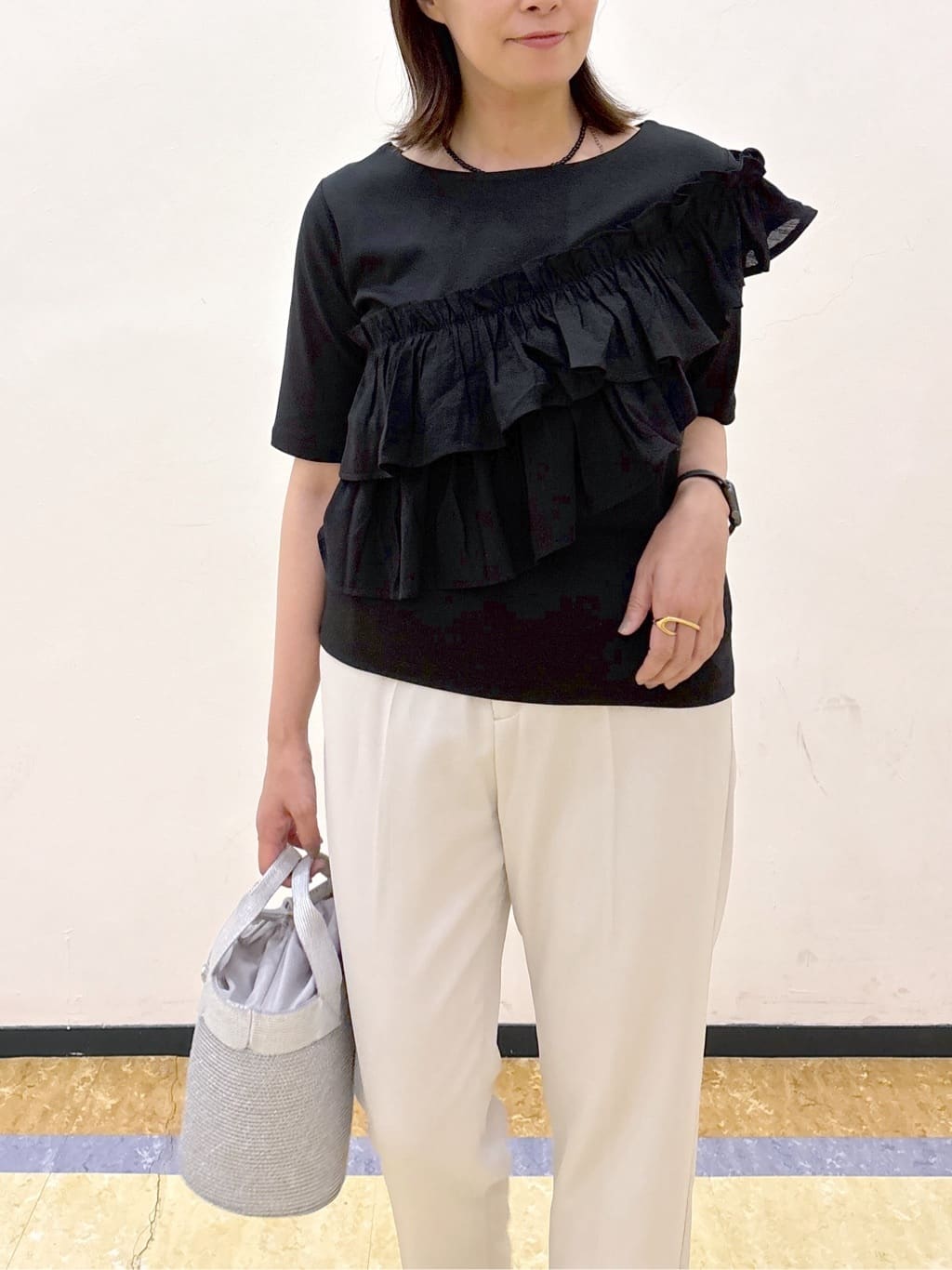 akariさんの「index｜ストレッチテーパードパンツ【洗濯機洗い可／吸水速乾／防シワ】」を使ったコーディネート