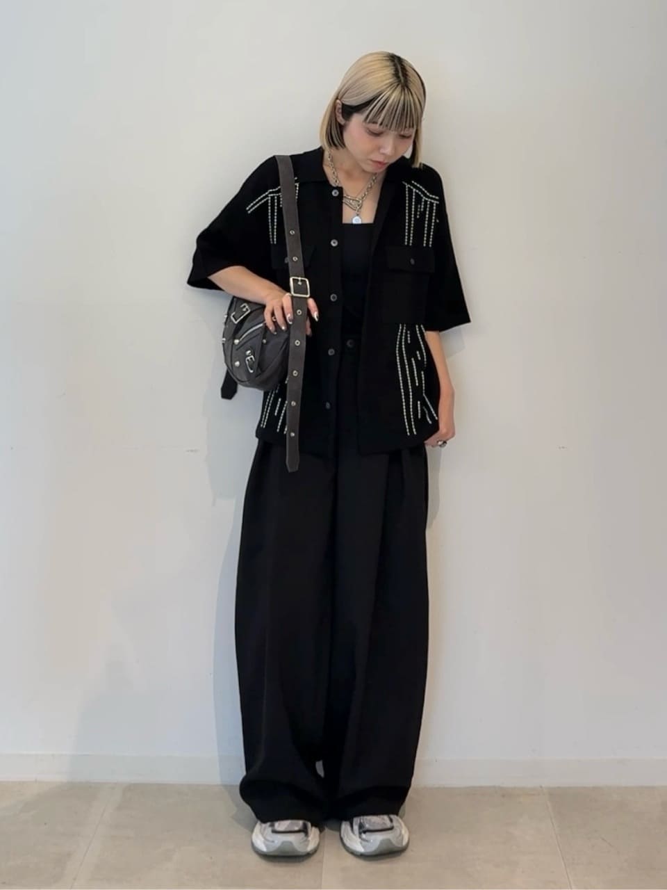 川本葵さんの「tk.TAKEO KIKUCHI｜ウェスタンポロカーディガン」を使ったコーディネート
