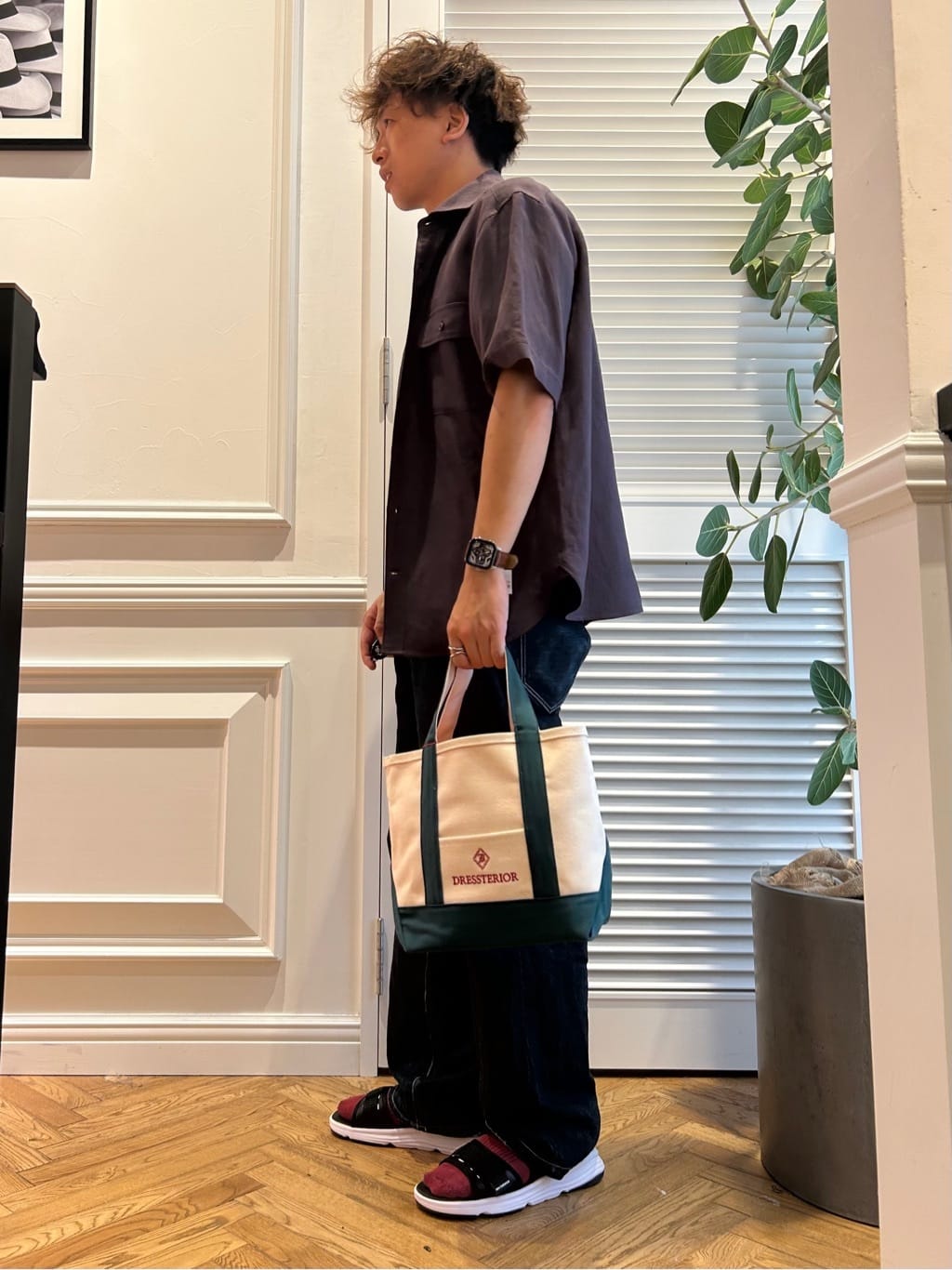 須田　慎二郎さんの「DRESSTERIOR｜」を使ったコーディネート
