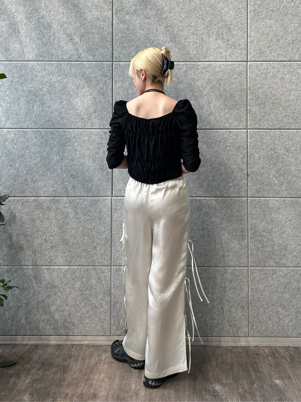 honoka Aさんの「CODE A｜ribbon easy pants」を使ったコーディネート