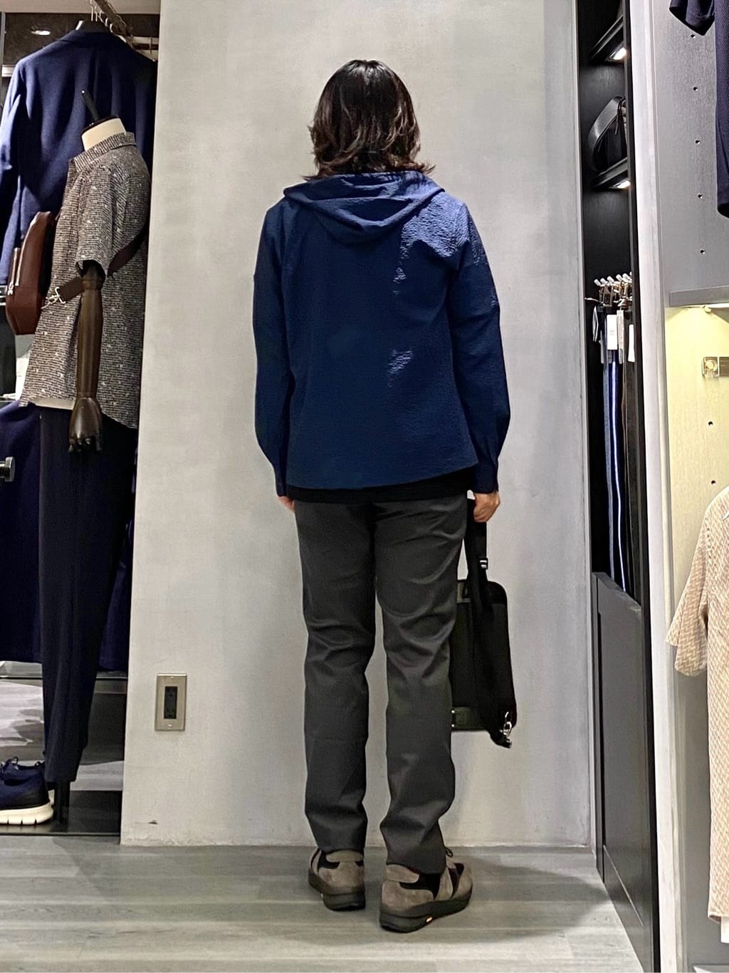 nishiさんの「TAKEO KIKUCHI｜【全7サイズ&times;8色展開！】トップマルチヘリンボン パンツ」を使ったコーディネート