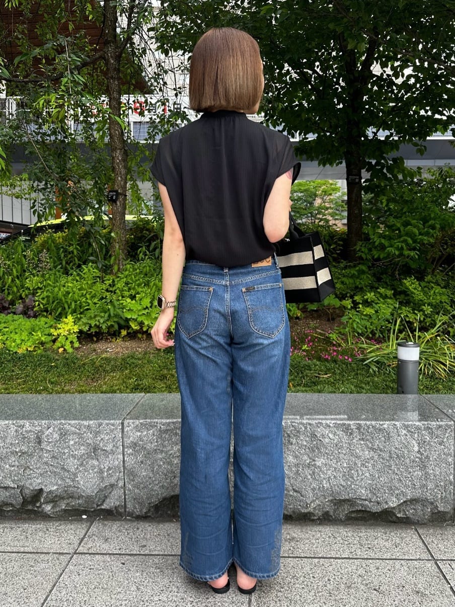 サン市川さんの「grove｜【Lee&times;grove別注】WIDE DENIM PANTS」を使ったコーディネート