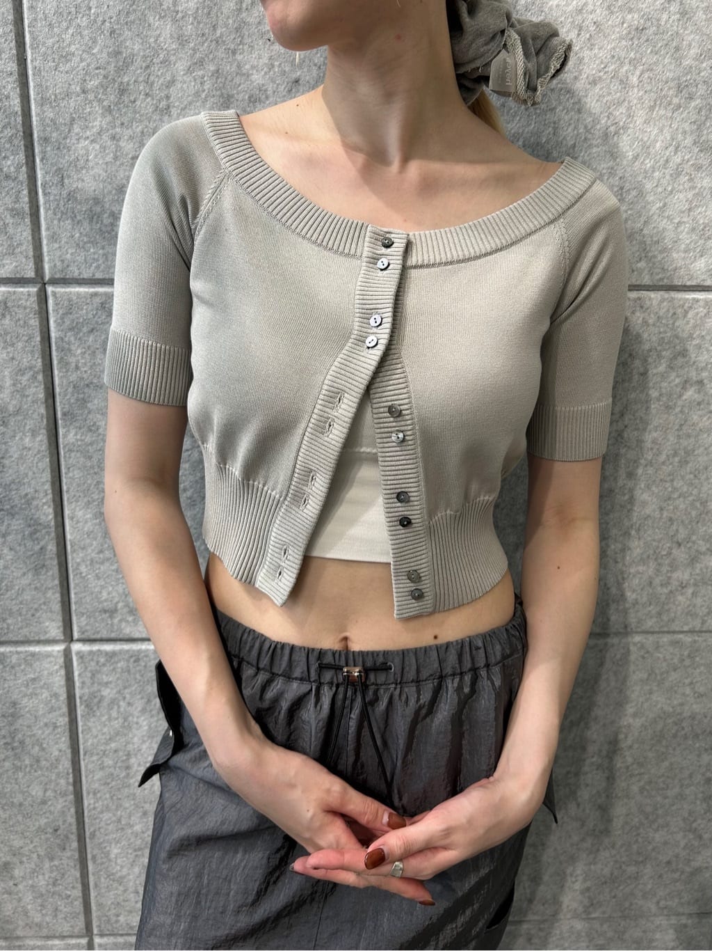 honoka Aさんの「CODE A｜design knit short cardigan」を使ったコーディネート