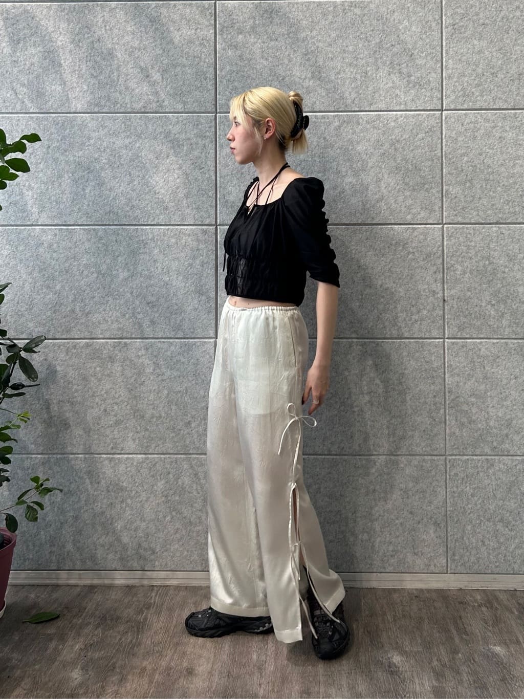 honoka Aさんの「CODE A｜ribbon easy pants」を使ったコーディネート