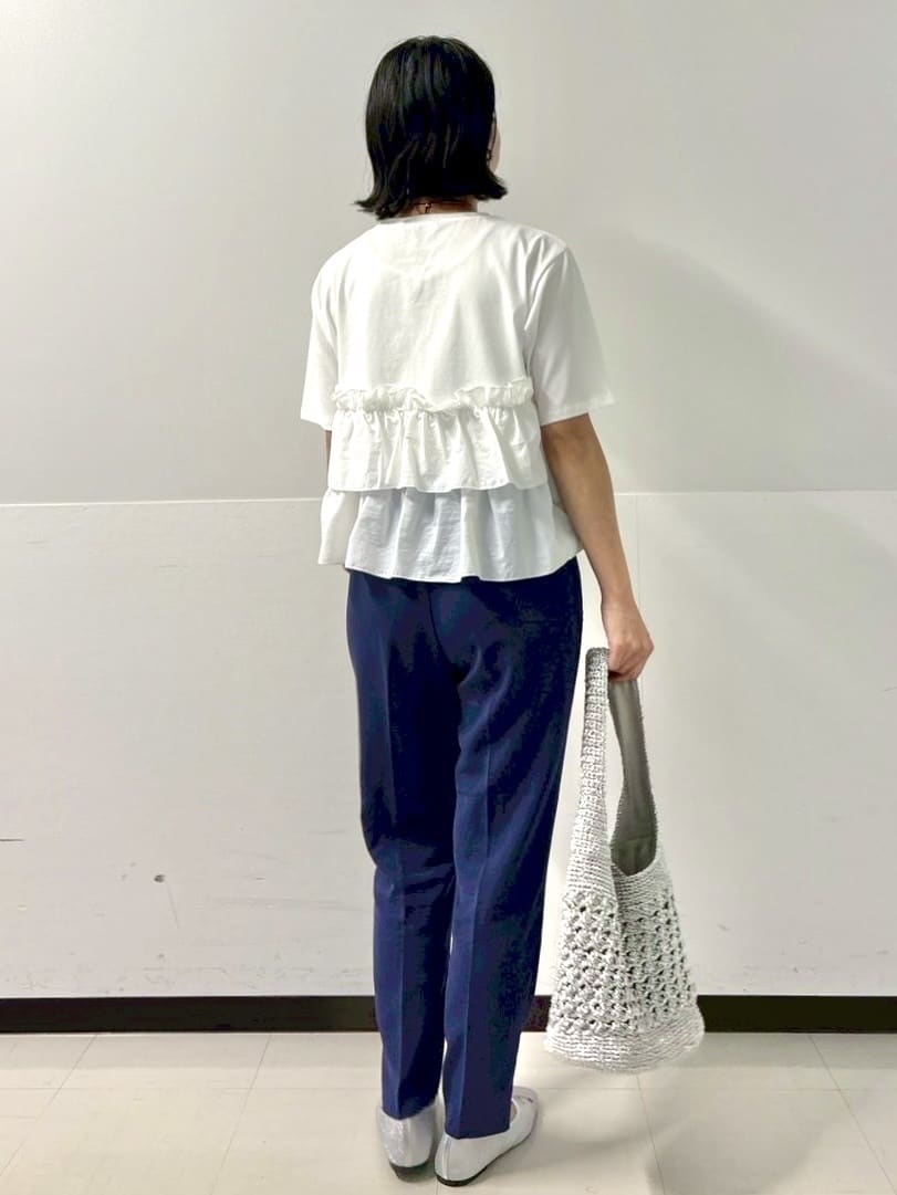 づっきーさんの「OPAQUE.CLIP｜◆ダブルフリルデザイントップス【洗濯機洗い可】」を使ったコーディネート