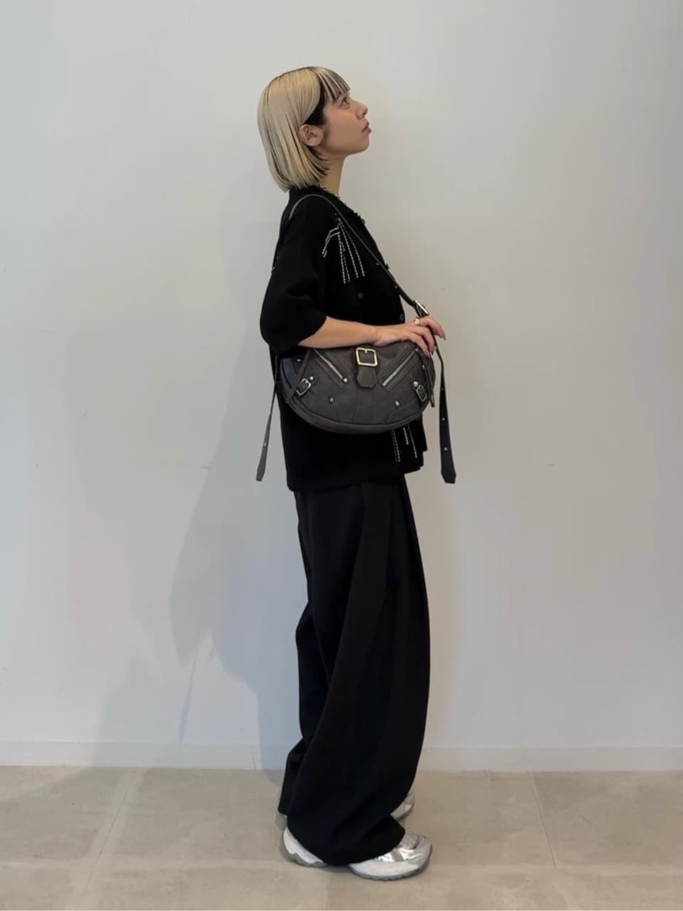 川本葵さんの「tk.TAKEO KIKUCHI｜ウェスタンポロカーディガン」を使ったコーディネート