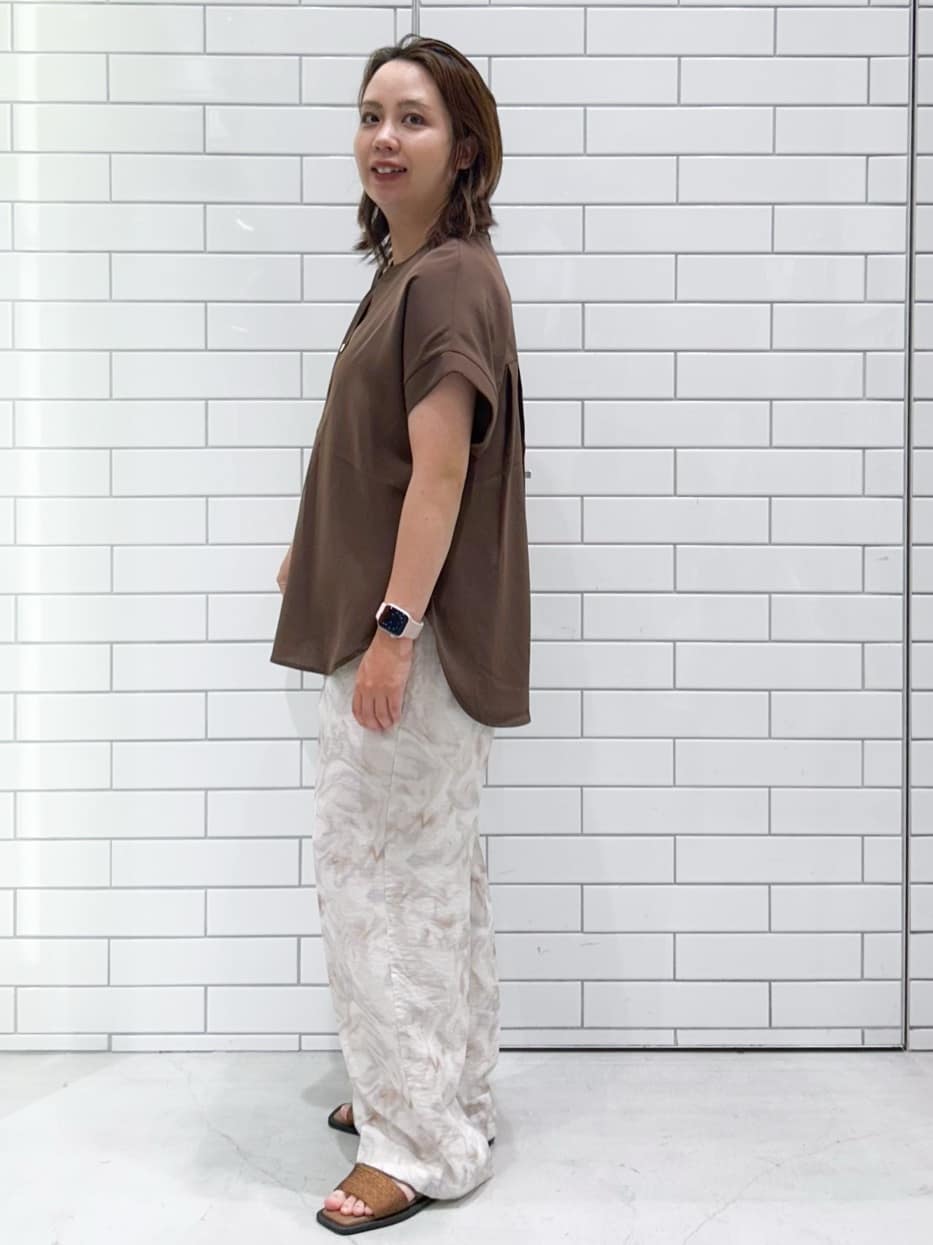 chicchi♪さんの「OPAQUE.CLIP｜《7色展開／SS-LLサイズ》ストレッチスキッパーブラウス／セットアップ対応【洗濯機洗い可／防シワ】」を使ったコーディネート