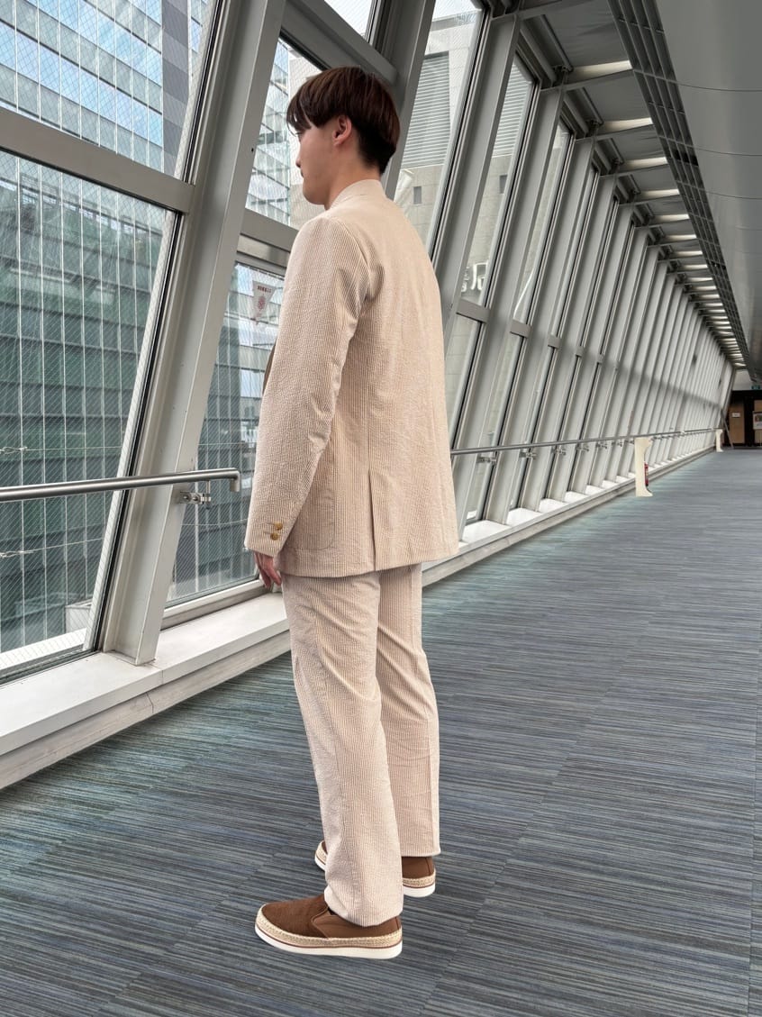 圭哉さんの「TAKEO KIKUCHI｜【抗菌防臭／5サイズ展開】ハイゲージポンチ Tシャツ」を使ったコーディネート