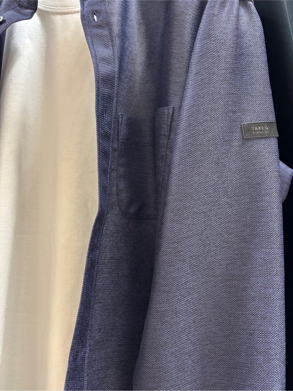 あきやまさんの「TAKEO KIKUCHI｜【抗菌防臭／5サイズ展開】ハイゲージポンチ Tシャツ」を使ったコーディネート