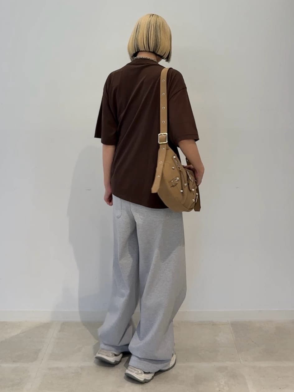 川本葵さんの「tk.TAKEO KIKUCHI｜ウェスタンフォトスタッズTシャツ」を使ったコーディネート