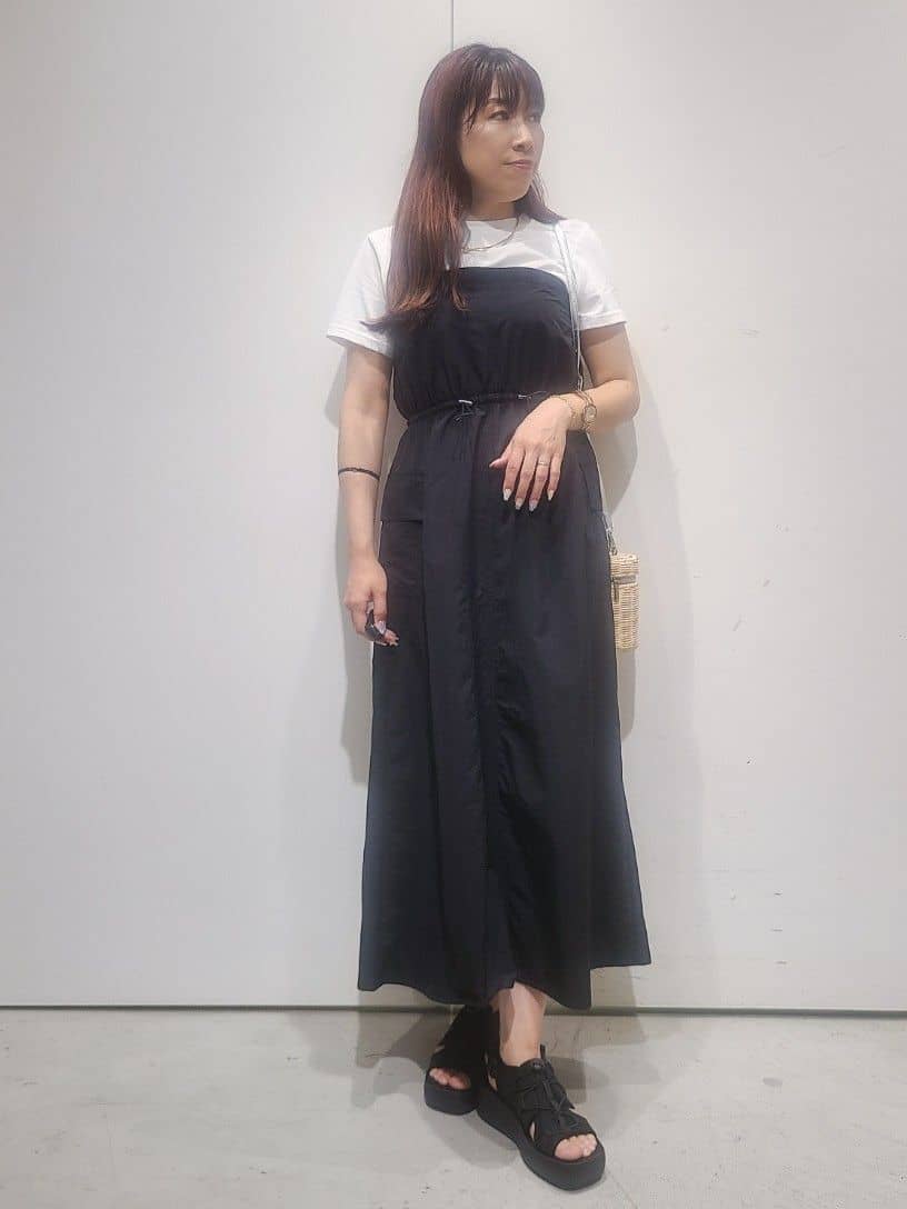 hmさんの「OPAQUE.CLIP｜ドッキングワンピース【洗濯機洗い可】」を使ったコーディネート