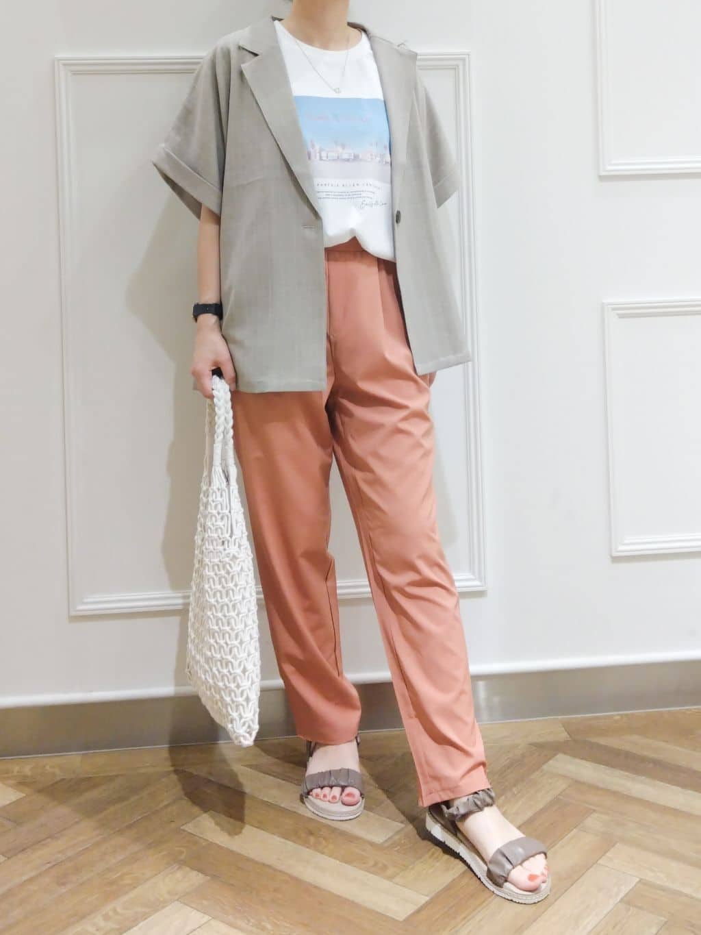 おとうふさんの「SHOO･LA･RUE｜◆くしゅくしゅデザインが大人の抜け感をプラスする ギャザーベルトサンダル」を使ったコーディネート