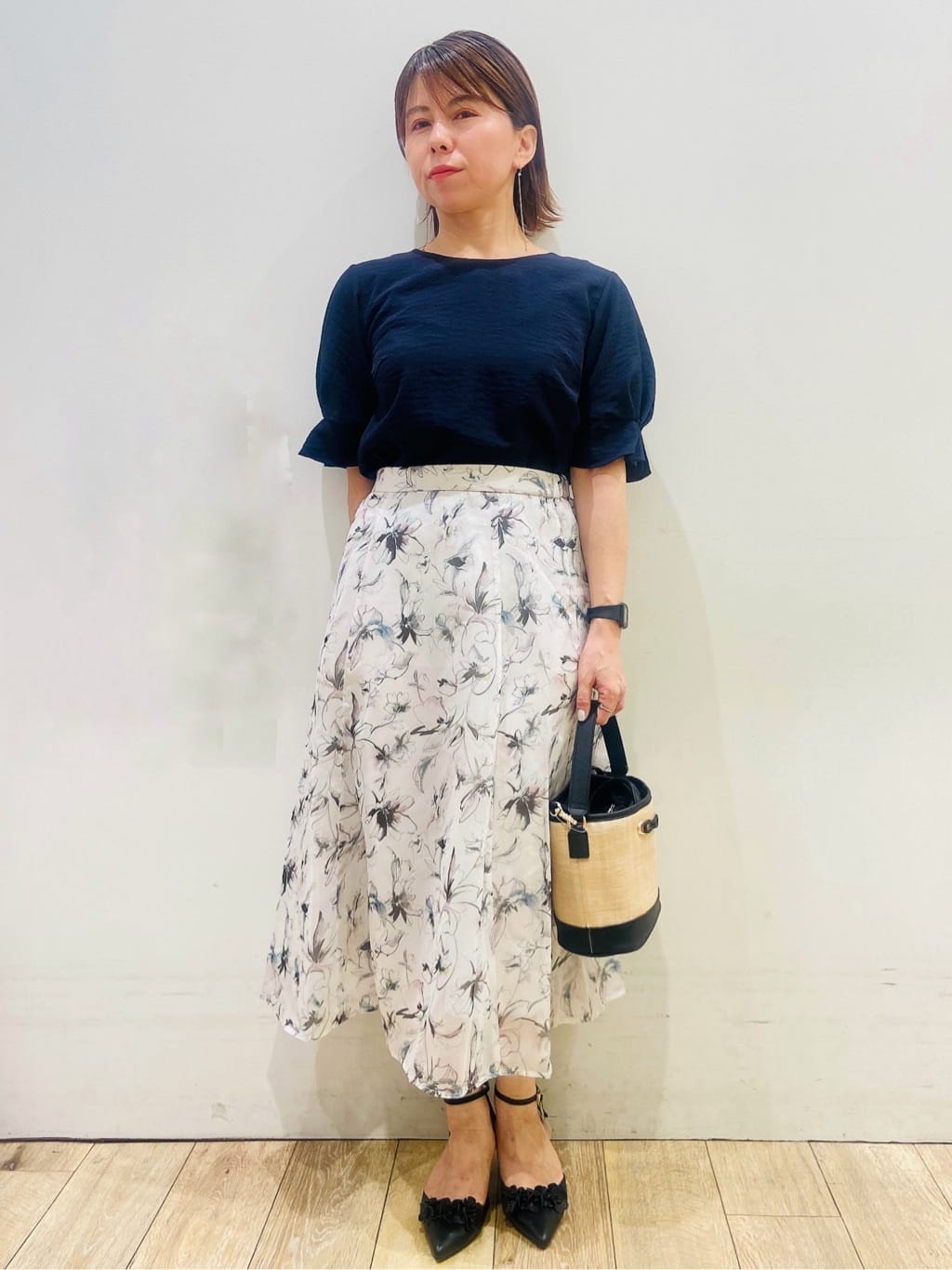 YUKOさんの「index｜《8色展開／XS-LLサイズ》タックパフスリーブブラウス【洗濯機洗い可／吸水速乾／防シワ／抗ピル】」を使ったコーディネート