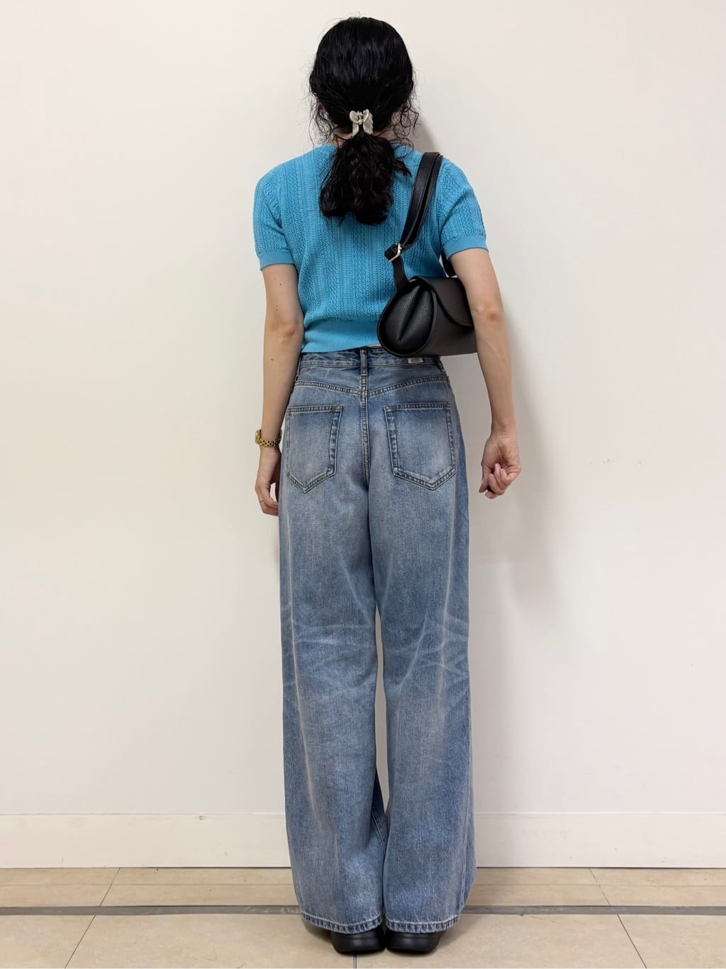 YOKOTAさんの「DRESSTERIOR｜ヴィンテージ加工ワイドデニムパンツ」を使ったコーディネート