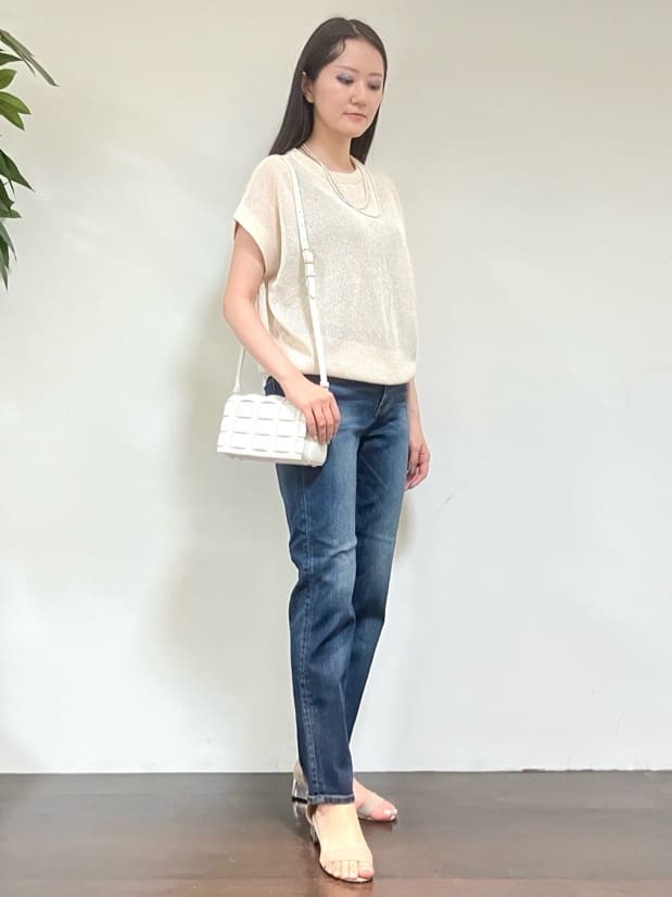 カレンさんの「UNTITLED｜【Healthy DENIM&times;UNTITLED】別注 R Mrytle（リマートル）テーパードデニム」を使ったコーディネート