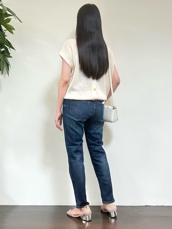 カレンさんの「UNTITLED｜【Healthy DENIM&times;UNTITLED】別注 R Mrytle（リマートル）テーパードデニム」を使ったコーディネート