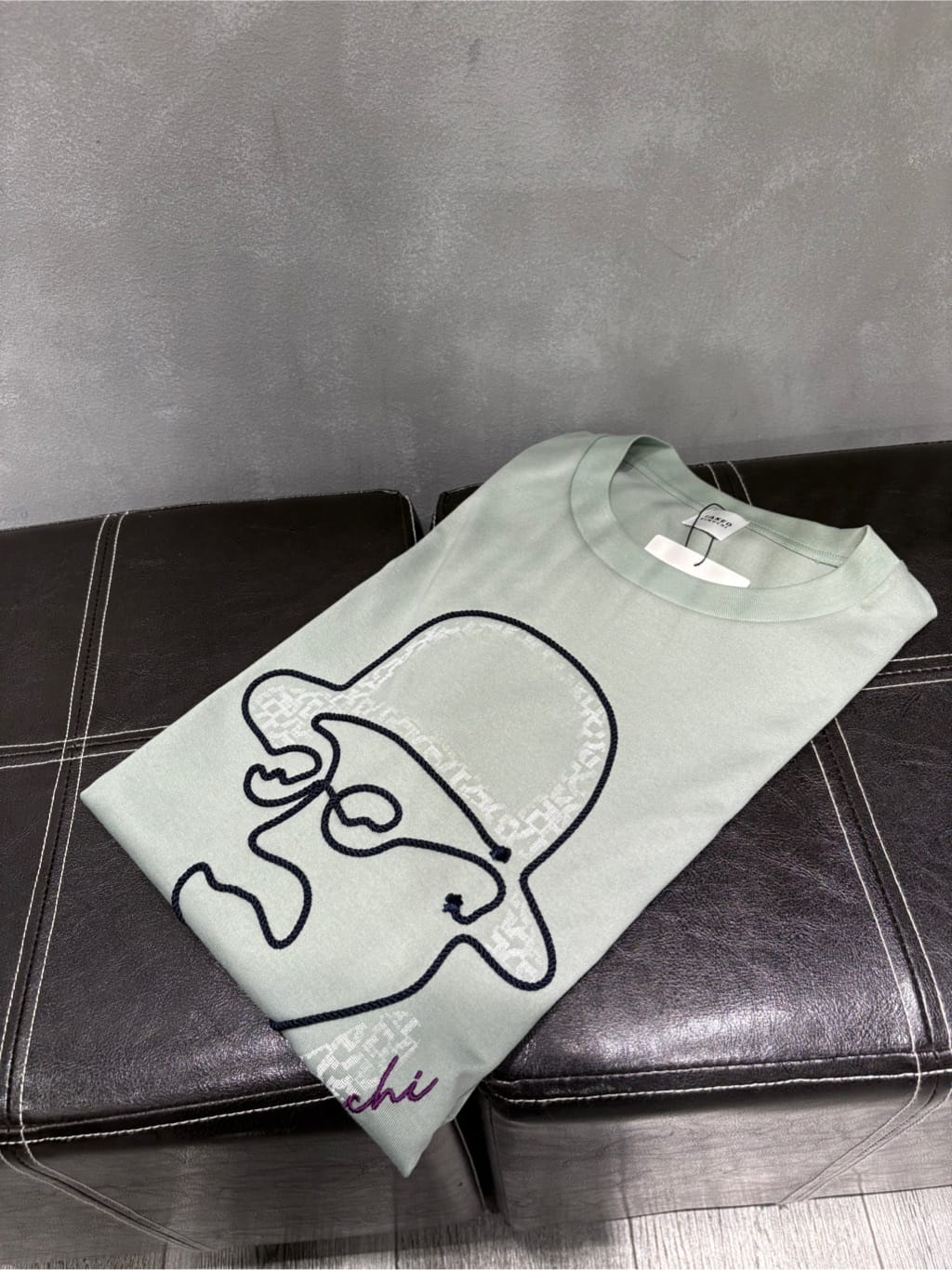 s___sさんの「TAKEO KIKUCHI｜◆【Sサイズ～】フェイスロープ刺繍 天竺Tシャツ」を使ったコーディネート