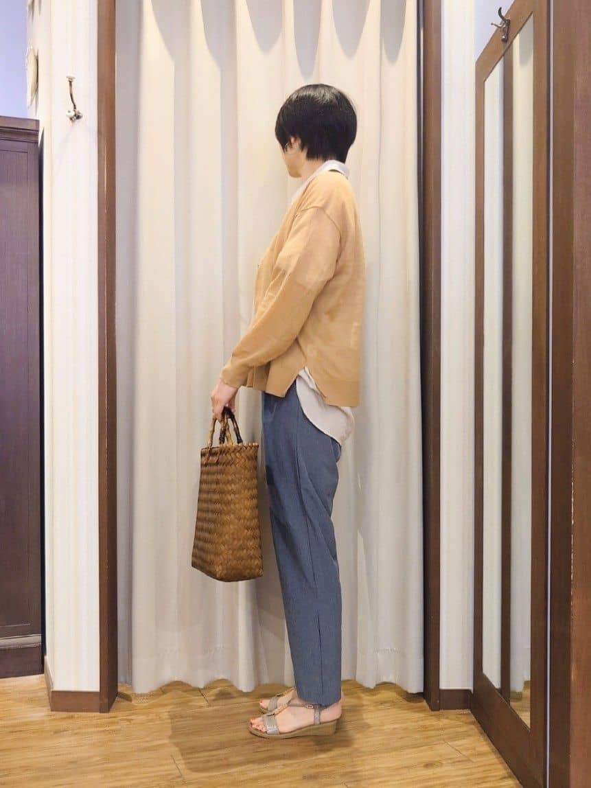 ERIKOさんの「SHOO･LA･RUE｜◆【SS-3L/ひんやり/吸水速乾/UV】軽量でさらりと穿ける テーパードパンツ」を使ったコーディネート