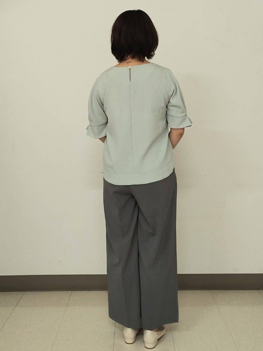 しょーこさんの「OPAQUE.CLIP｜《8色展開／XS-LLサイズ》タックパフスリーブブラウス【洗濯機洗い可／吸水速乾／防シワ／抗ピル】」を使ったコーディネート