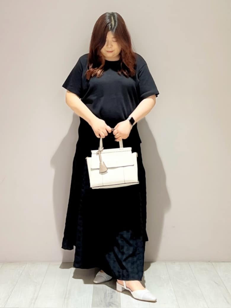 yumiさんの「ESPERANZA｜エナメル&times;ツイードストラップパンプス」を使ったコーディネート