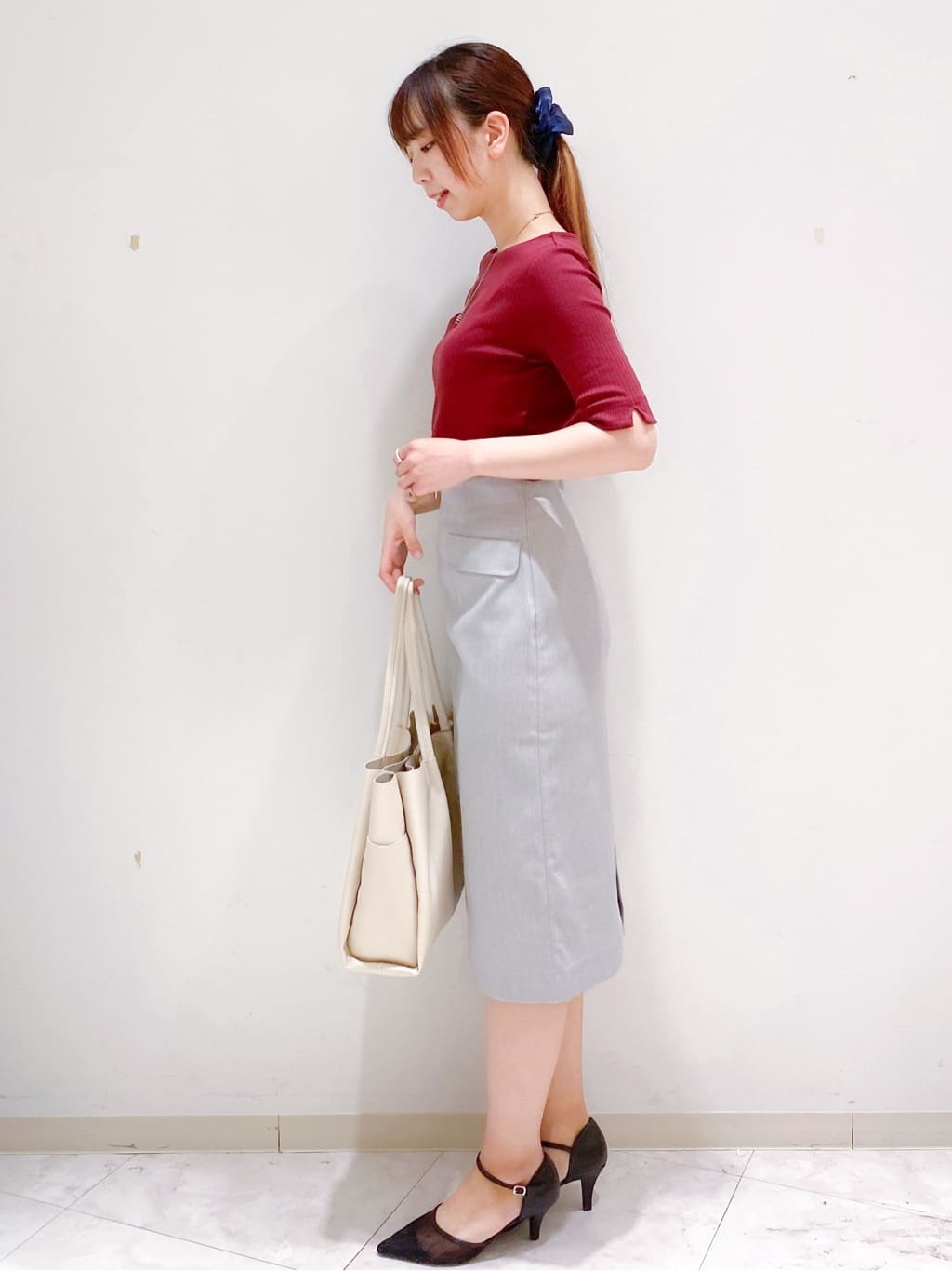 yurinaさんの「index｜《7色展開／XS-LLサイズ》ボートネックリブトップス【UV／洗濯機洗い可】」を使ったコーディネート