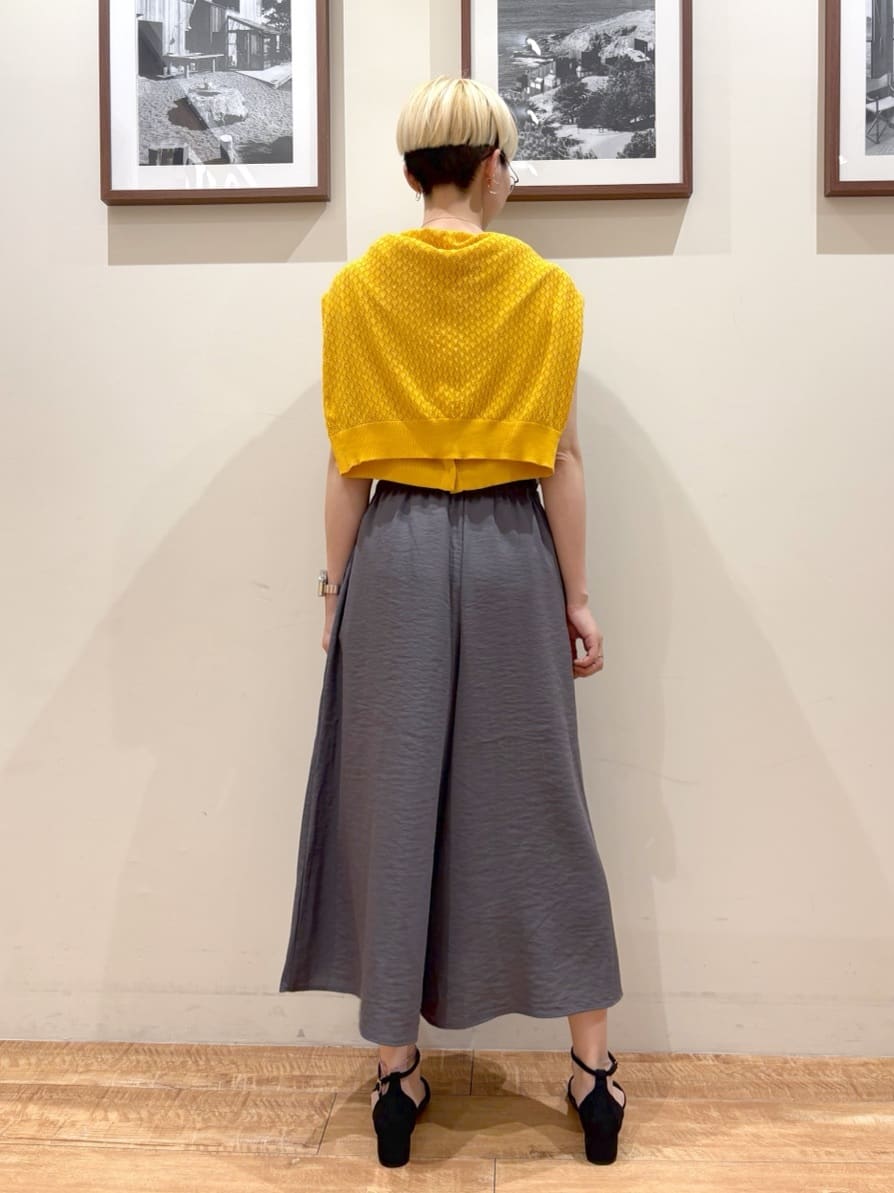 Ayumiさんの「SHOO･LA･RUE｜【S-LL/洗濯後しわになりにくい】上品にきれい見え スラブギャザーブラウス」を使ったコーディネート