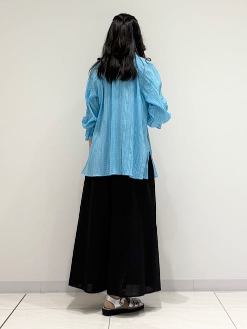 kayoさんの「INDIVI｜【洗える／シャーリング素材】ボリューム袖エアリーブラウス」を使ったコーディネート