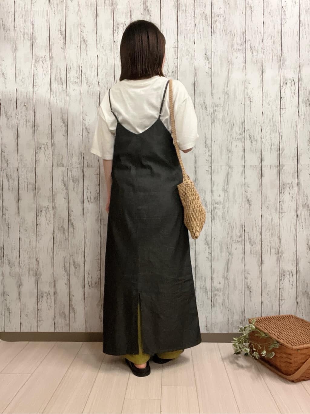 シカさんの「SHOO･LA･RUE｜【S-LL】さらっと穿けて動きやすい リブイージーパンツ」を使ったコーディネート