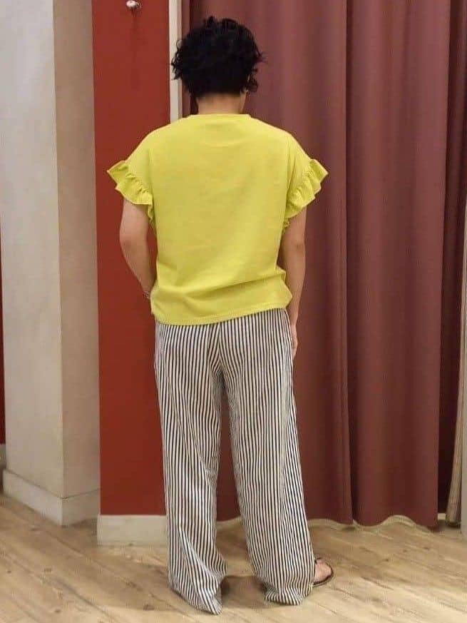 cameさんの「SHOO･LA･RUE｜【S-LL/汗ジミ軽減/ひんやり/UVカット】フリルTシャツ」を使ったコーディネート