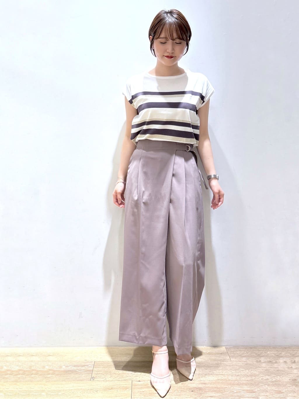 mizukiさんの「index｜ラップストレートパンツ【接触冷感／抗ピル／洗濯機洗い可／イージーアイロン】」を使ったコーディネート