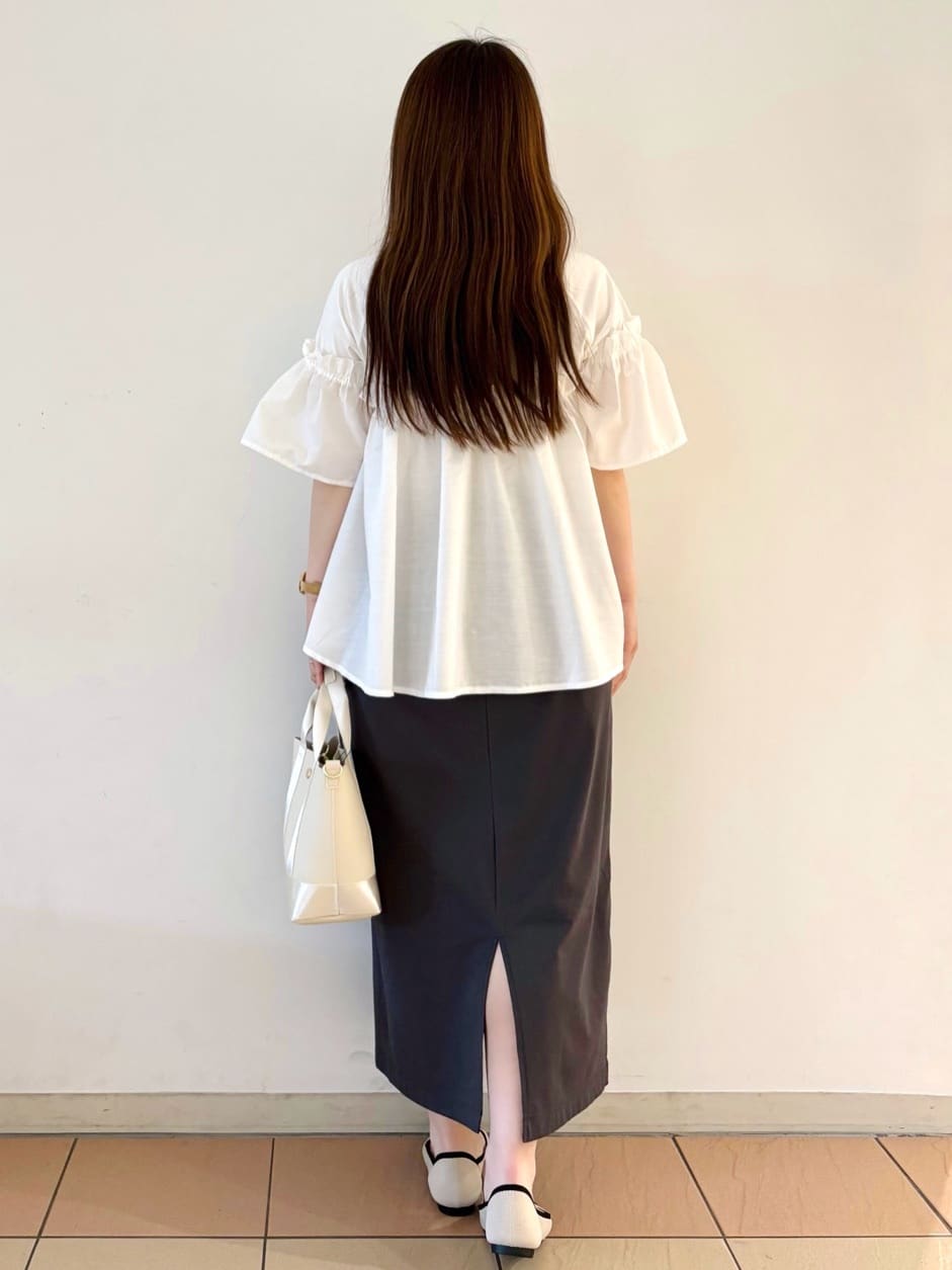かなさんの「OPAQUE.CLIP｜イージーナロースカート／セットアップ対応【UVケア／接触冷感／洗濯機洗い可】」を使ったコーディネート