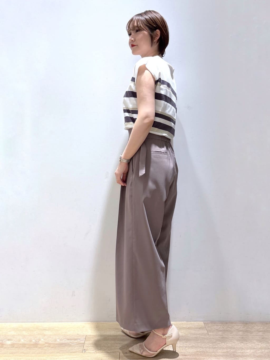 mizukiさんの「index｜ラップストレートパンツ【接触冷感／抗ピル／洗濯機洗い可／イージーアイロン】」を使ったコーディネート