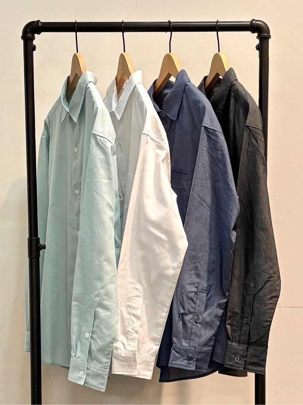 Pーyamaさんの「THE SHOP TK｜【ご好評につき再入荷！！】サフィアーノ切替えボディバック」を使ったコーディネート