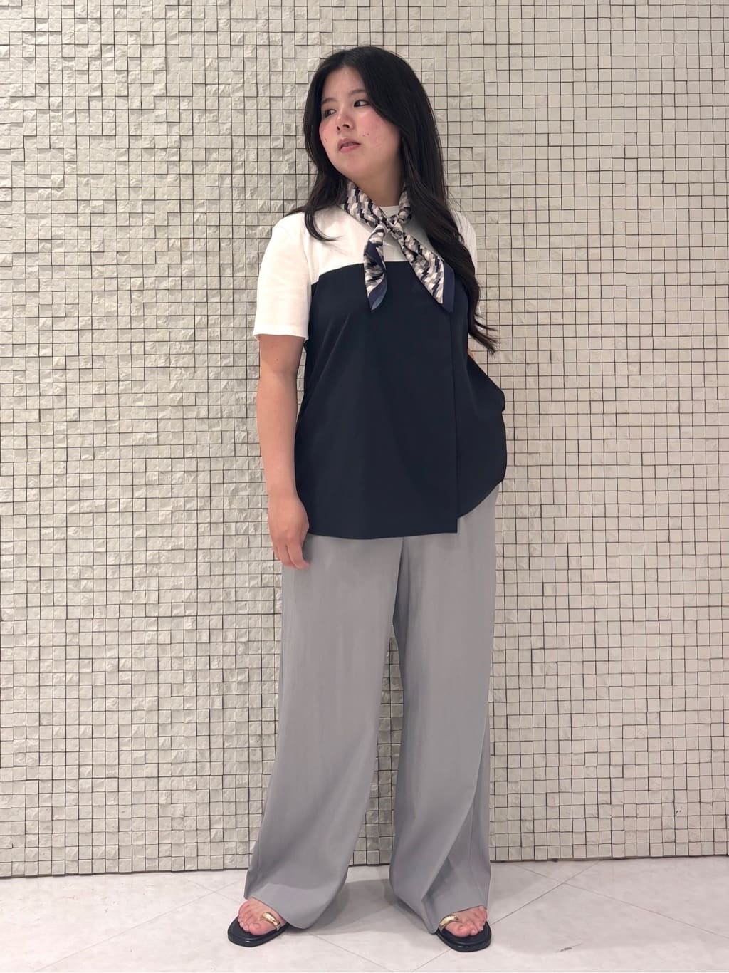 MEGUMIさんの「INDIVI｜【洗える】ビスチェレイヤード風トップス」を使ったコーディネート