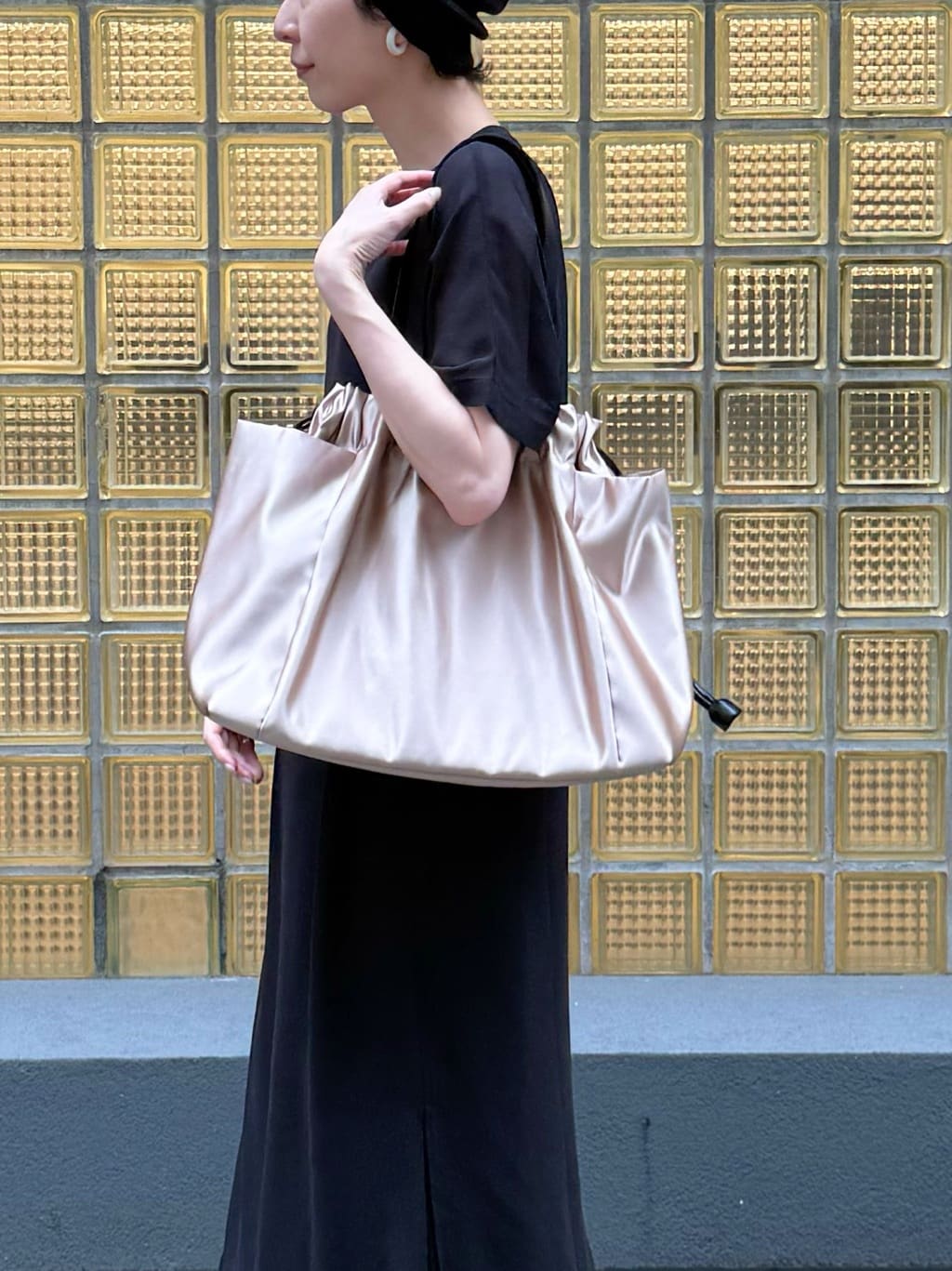 Kさんの「HIROKO HAYASHI｜LUINI SATINE（ルイーニ サティーネ）トートバッグ」を使ったコーディネート