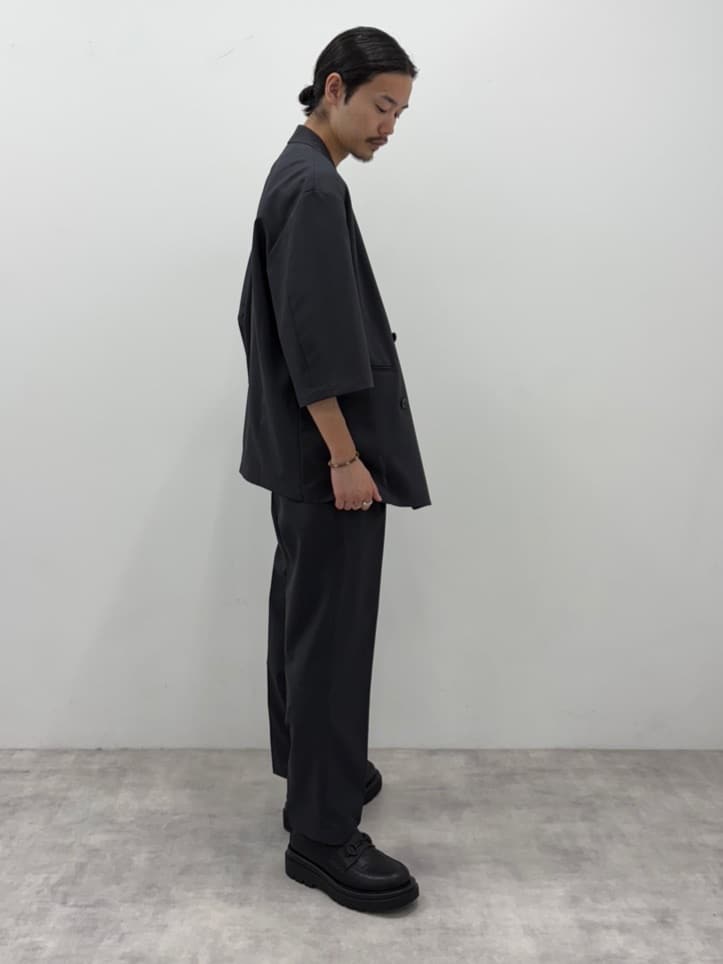 北浦歩大さんの「tk.TAKEO KIKUCHI｜【セットアップ 2点セット】ダブルテーラード半袖ジャケット＋スラックス」を使ったコーディネート