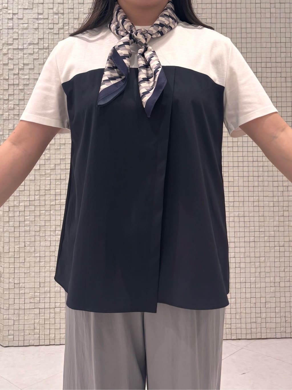MEGUMIさんの「INDIVI｜【洗える】ビスチェレイヤード風トップス」を使ったコーディネート