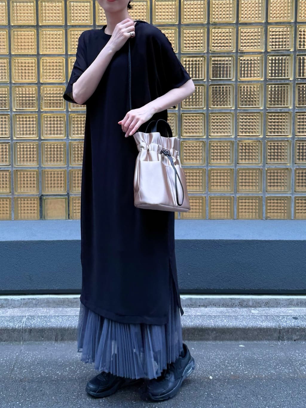 Kさんの「HIROKO HAYASHI｜LUINI SATINE（ルイーニ サティーネ）ショルダーバッグ」を使ったコーディネート