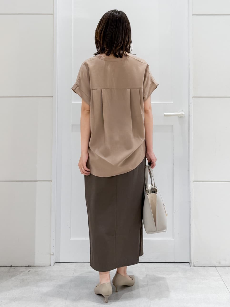 yuka.aさんの「OPAQUE.CLIP｜《7色展開／SS-LLサイズ》ストレッチスキッパーブラウス／セットアップ対応【洗濯機洗い可／防シワ】」を使ったコーディネート
