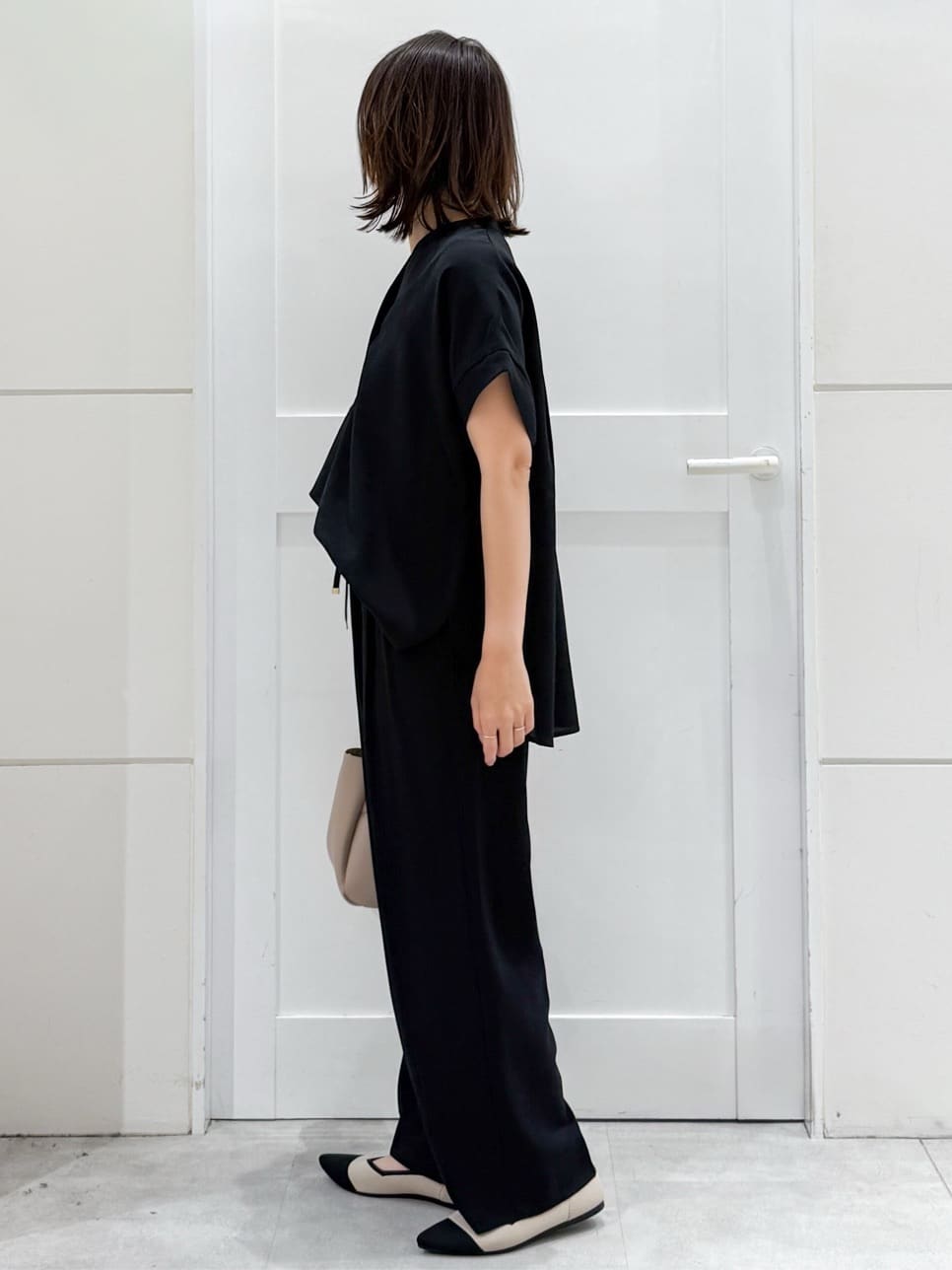 yuka.aさんの「OPAQUE.CLIP｜《7色展開／SS-LLサイズ》ストレッチスキッパーブラウス／セットアップ対応【洗濯機洗い可／防シワ】」を使ったコーディネート
