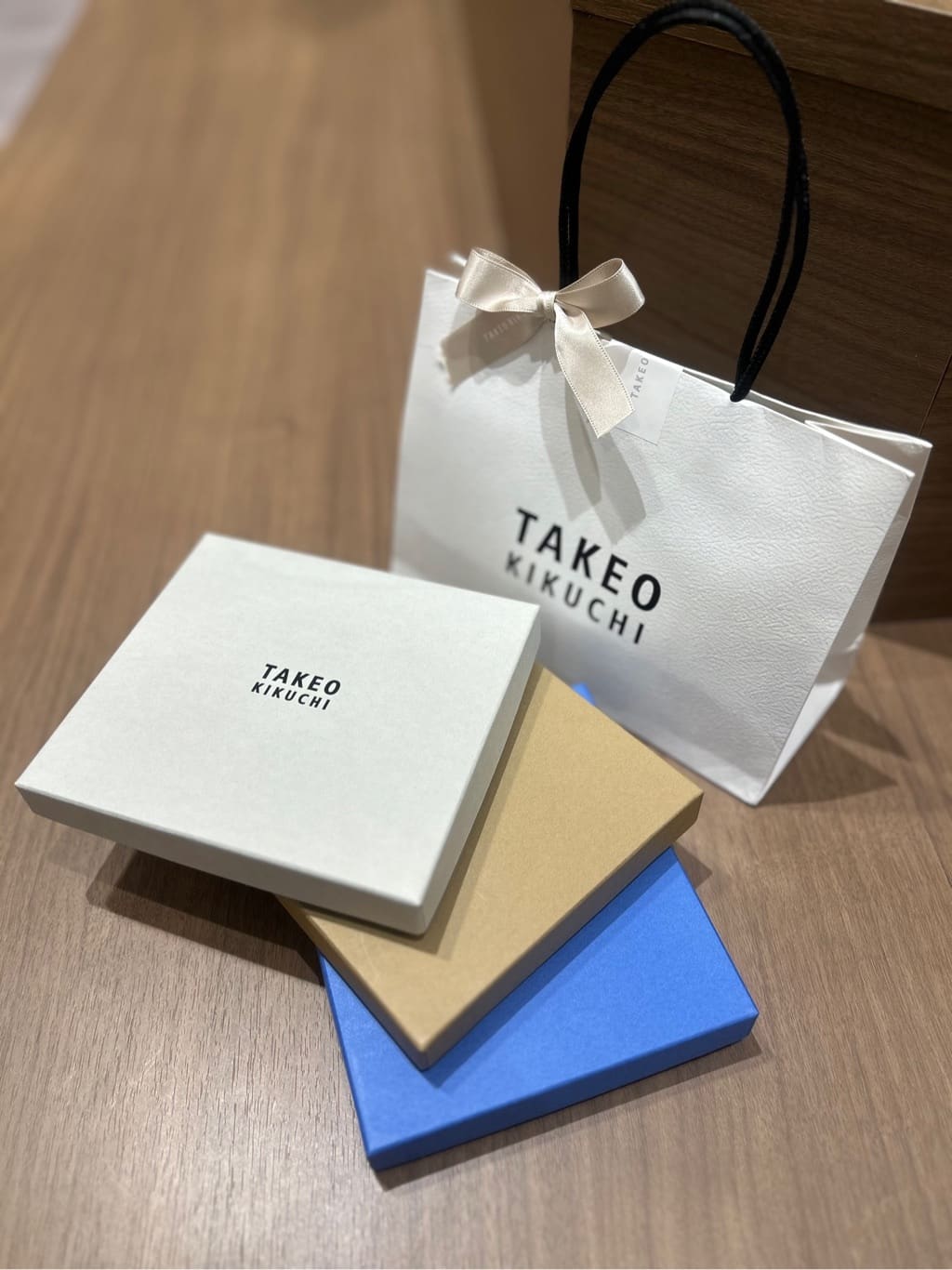 SHUNさんの「TAKEO KIKUCHI｜ハンカチ名刺入れセット」を使ったコーディネート