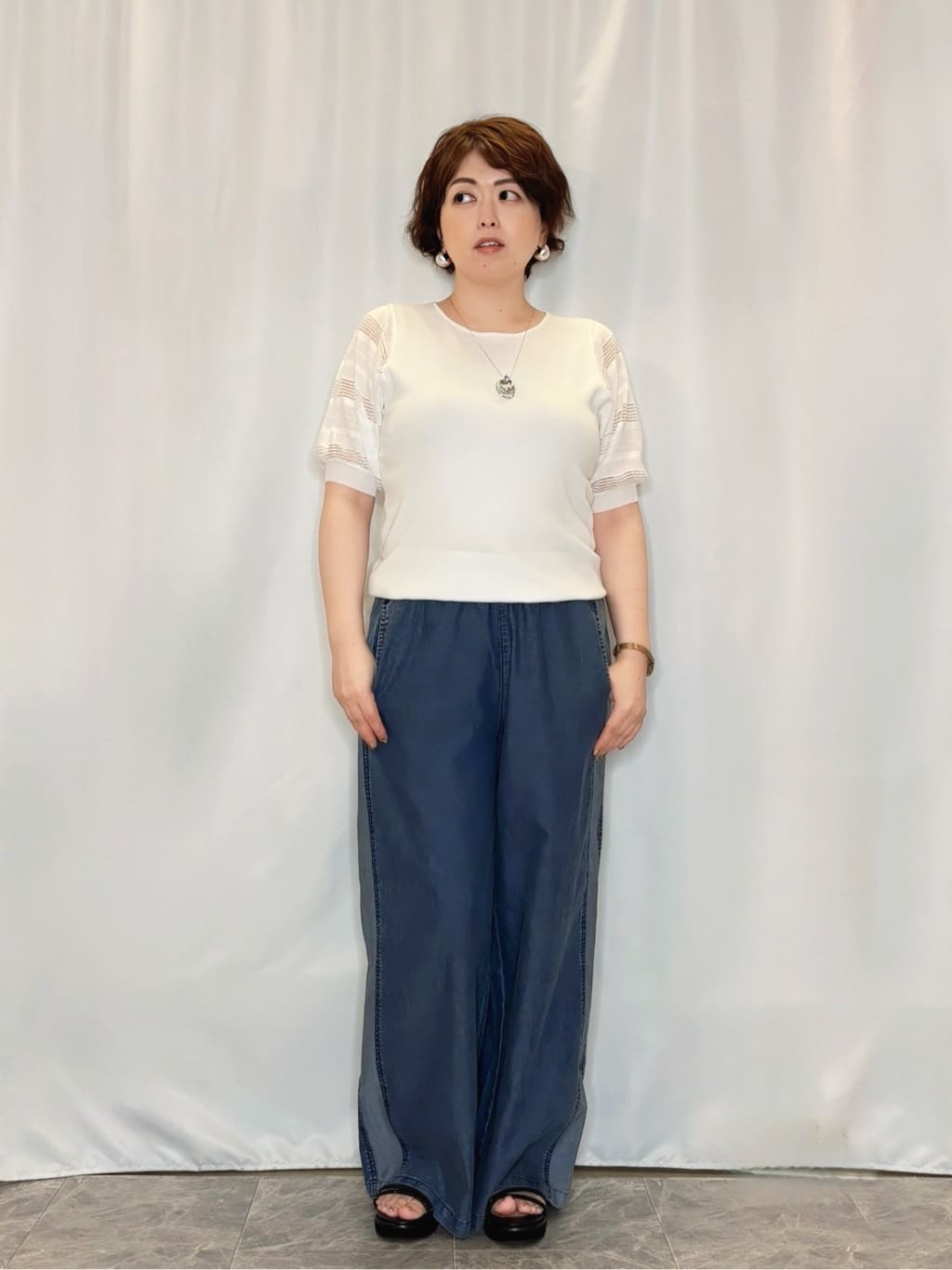 たみさんの「SHOO･LA･RUE｜ニュアンスデザインがこなれ見え 刺繍デザイン シアーカーディガン」を使ったコーディネート