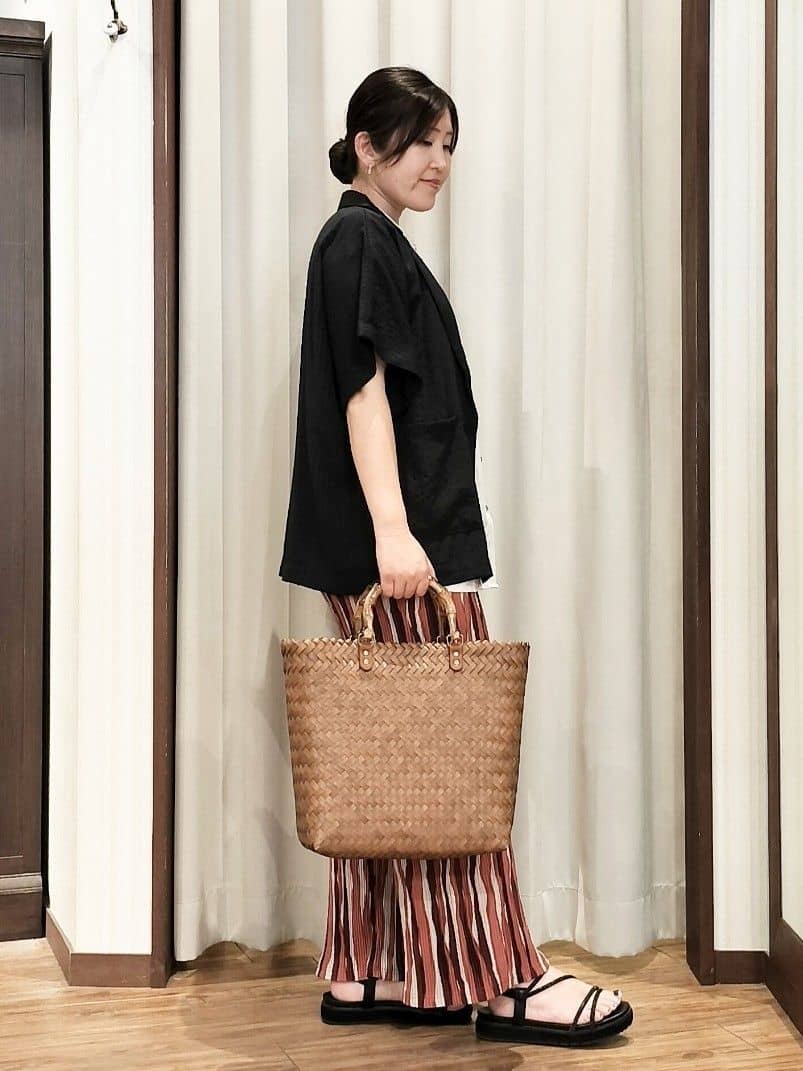 chami さんの「SHOO･LA･RUE｜【S-LL/洗濯後しわになりにくい】上品にきれい見え スラブギャザーブラウス」を使ったコーディネート