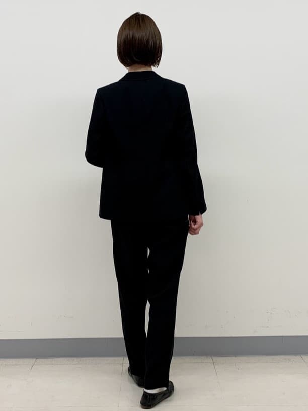 hikaruさんの「INDIVI｜【洗える／UVケア】幾何学柄＆無地ボウタイブラウス」を使ったコーディネート