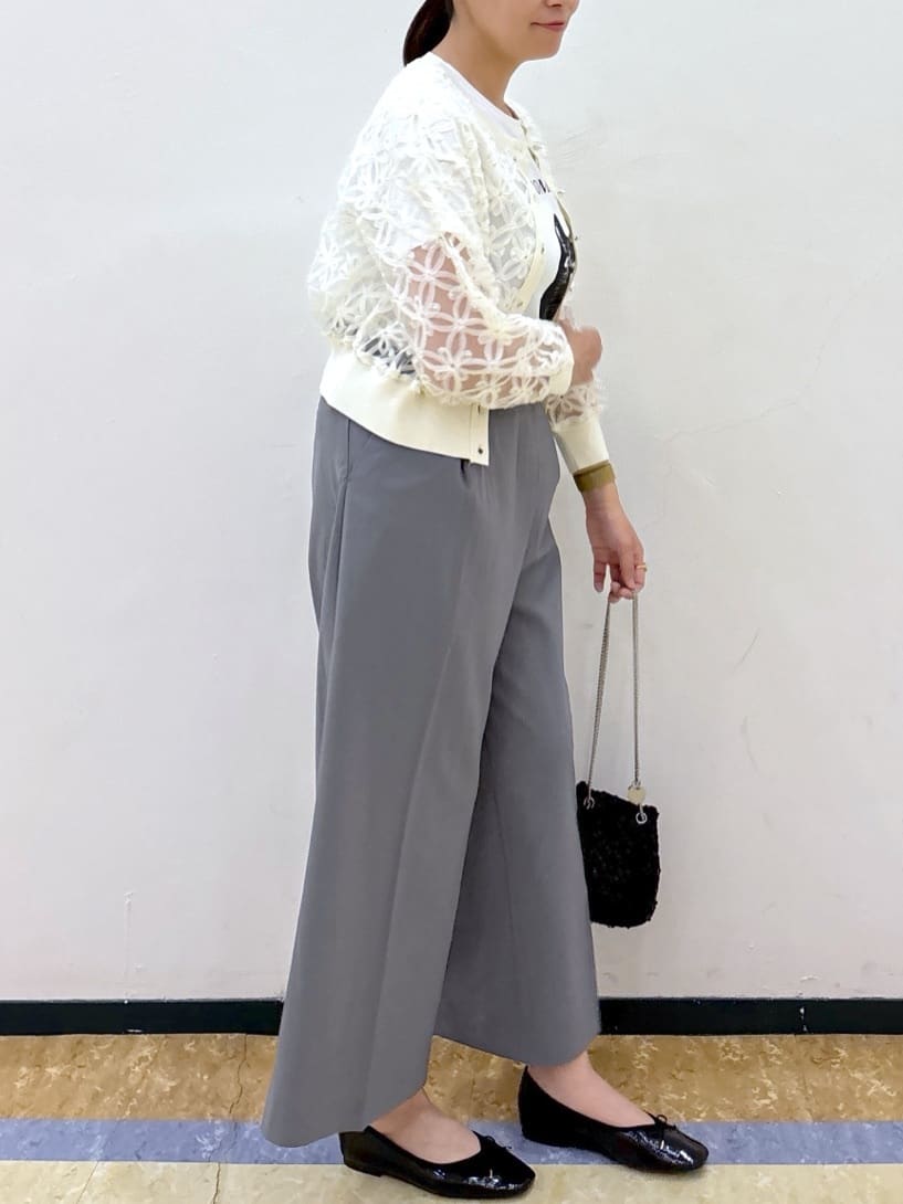 akariさんの「index｜ラップストレートパンツ【接触冷感／抗ピル／洗濯機洗い可／イージーアイロン】」を使ったコーディネート