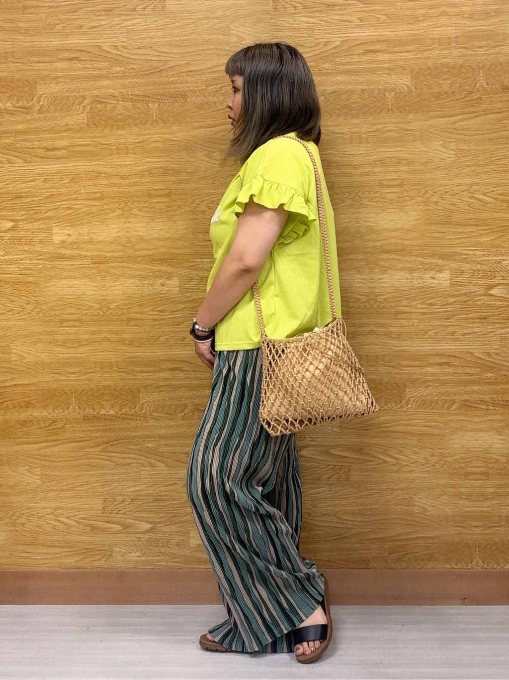 ぁむさんの「SHOO･LA･RUE｜【S-LL/汗ジミ軽減/ひんやり/UVカット】フリルTシャツ」を使ったコーディネート