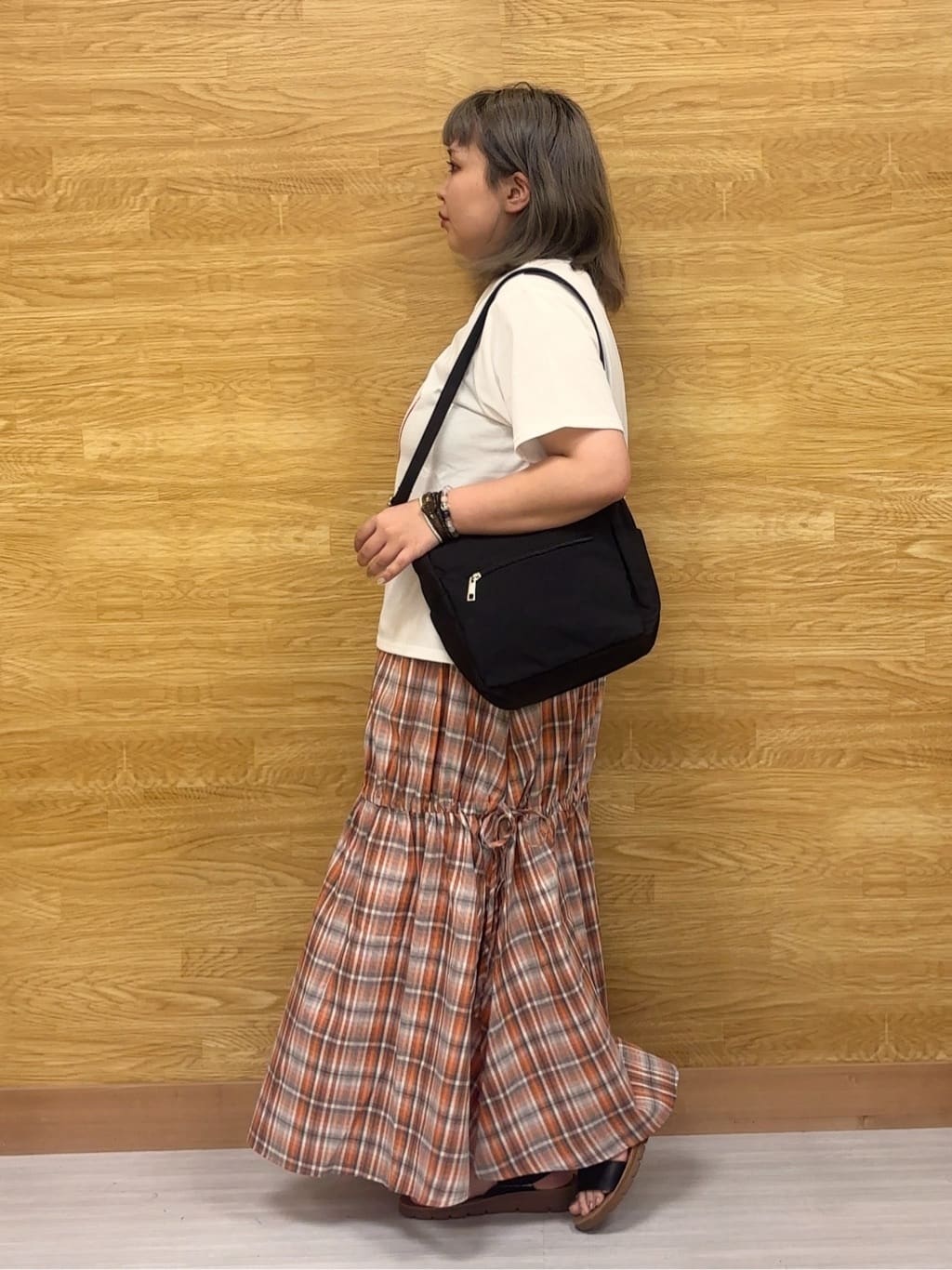 ぁむさんの「SHOO･LA･RUE｜【S-LL/ひんやり/汗ジミ軽減/UVカット】グラフィックアソートTシャツ」を使ったコーディネート