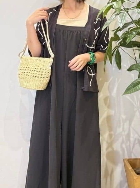 misakiさんの「SHOO･LA･RUE｜ニュアンスデザインがこなれ見え 刺繍デザイン シアーカーディガン」を使ったコーディネート