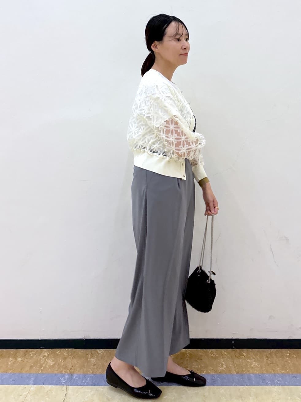 akariさんの「index｜ラップストレートパンツ【接触冷感／抗ピル／洗濯機洗い可／イージーアイロン】」を使ったコーディネート